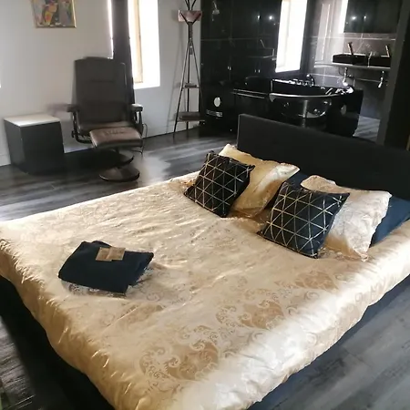 Moderne Jacuzzi Terrasse Appartement Narbonne